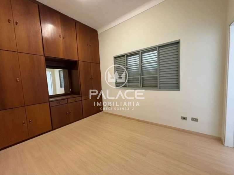 Casa para alugar com 5 quartos, 325m² - Foto 9