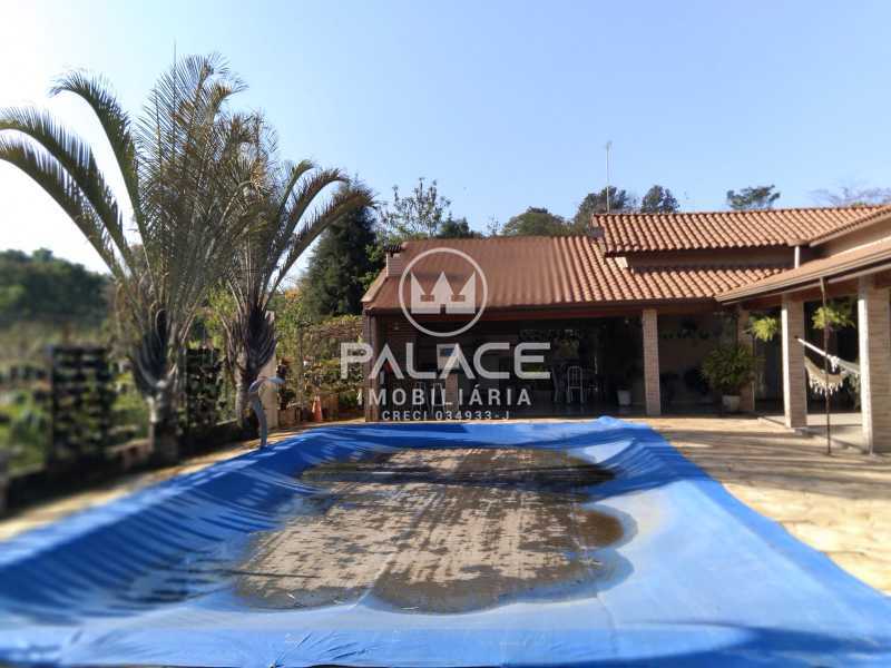 Chácara à venda com 3 quartos, 150m² - Foto 2