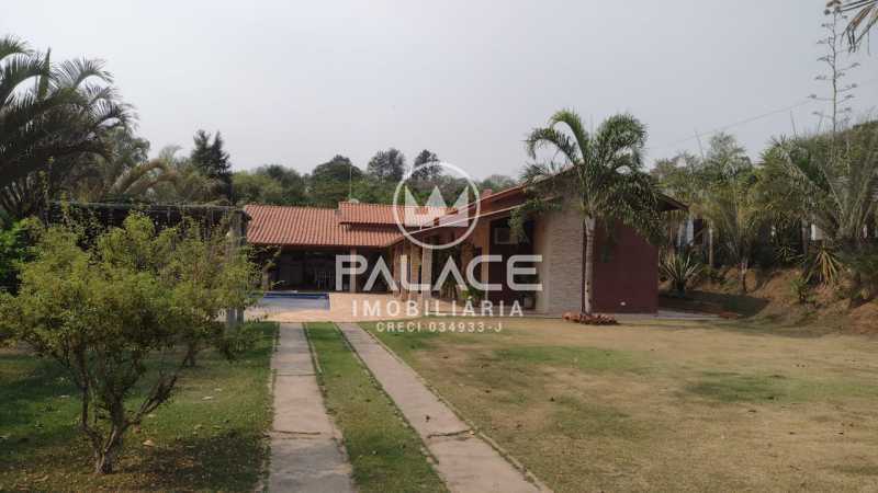 Chácara à venda com 3 quartos, 150m² - Foto 1