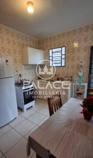 Casa à venda com 2 quartos, 125m² - Foto 8