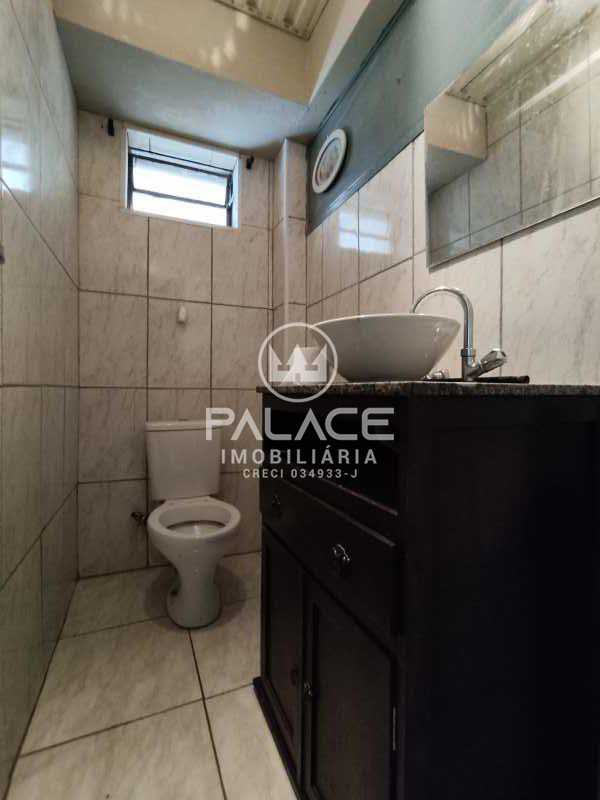 Casa para alugar com 4 quartos, 200m² - Foto 20
