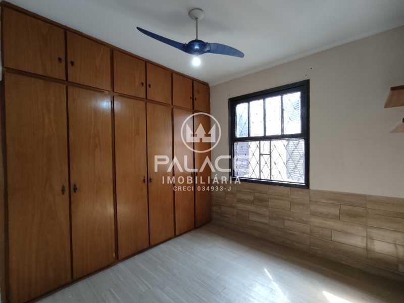 Casa para alugar com 4 quartos, 200m² - Foto 8