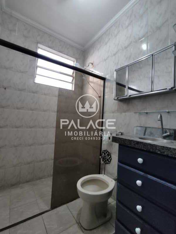 Casa para alugar com 4 quartos, 200m² - Foto 14