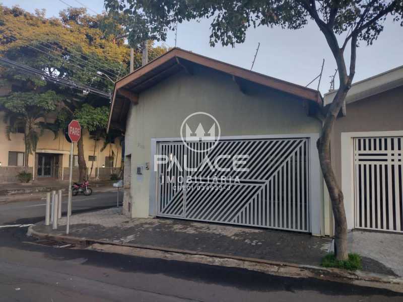 Casa à venda com 2 quartos, 180m² - Foto 1