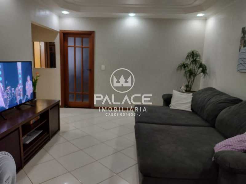 Casa à venda com 2 quartos, 180m² - Foto 3