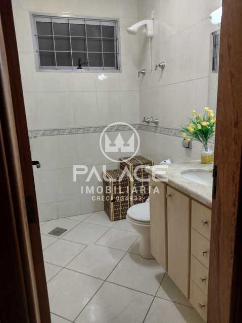 Casa à venda com 2 quartos, 180m² - Foto 13