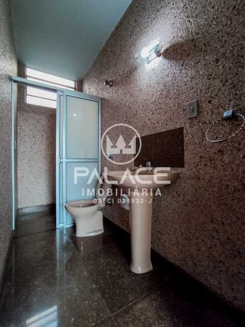 Casa para alugar com 3 quartos, 325m² - Foto 8