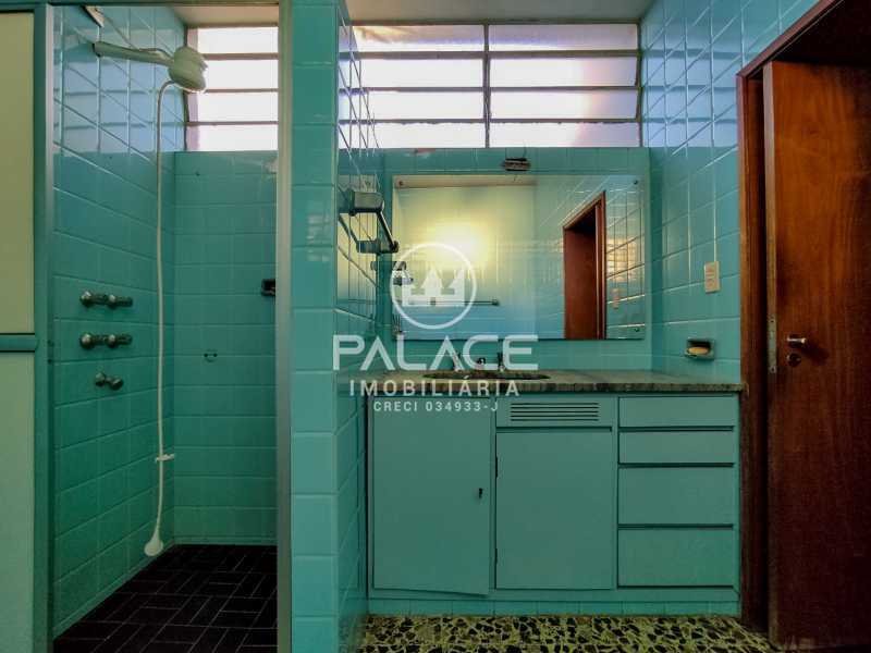 Casa para alugar com 3 quartos, 325m² - Foto 14