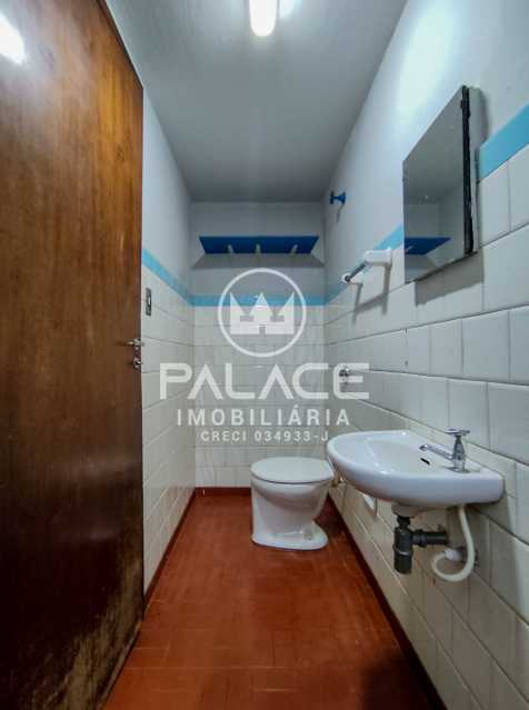 Casa para alugar com 3 quartos, 325m² - Foto 24