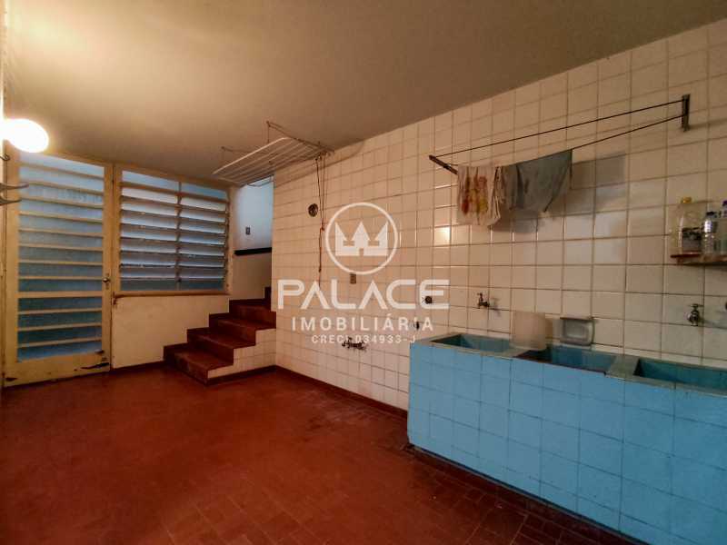 Casa para alugar com 3 quartos, 325m² - Foto 29