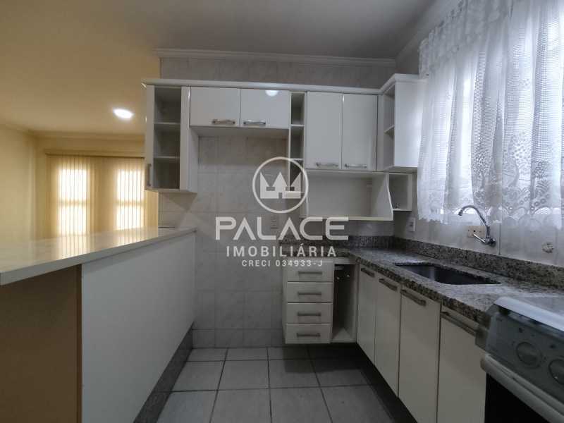 Casa para alugar com 2 quartos, 105m² - Foto 11