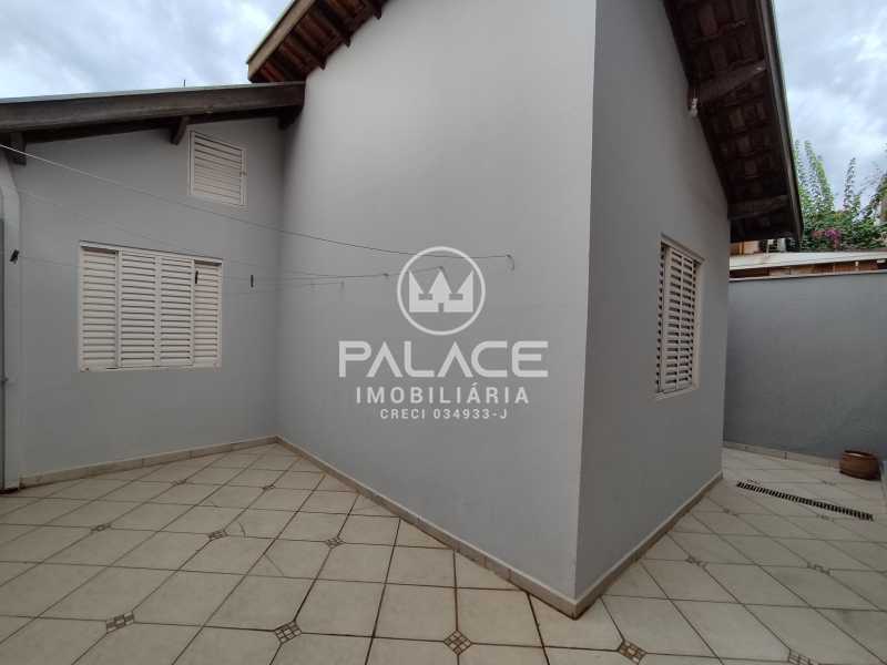 Casa para alugar com 2 quartos, 105m² - Foto 24