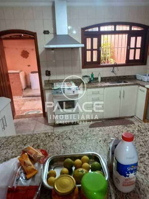 Casa à venda com 3 quartos, 170m² - Foto 3