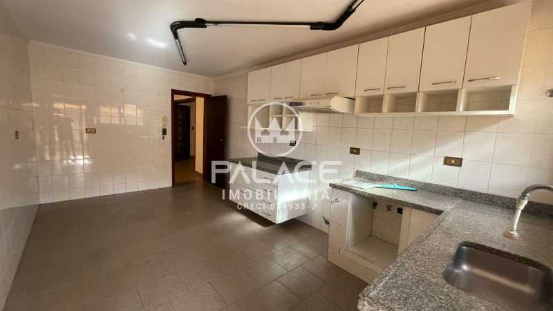 Casa à venda e aluguel com 4 quartos, 215m² - Foto 18