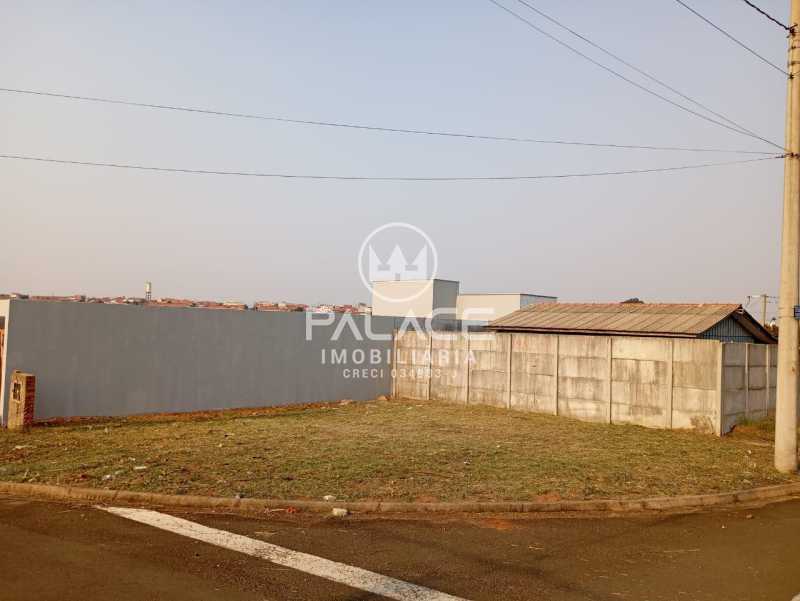 Casa à venda com 2 quartos, 46m² - Foto 2
