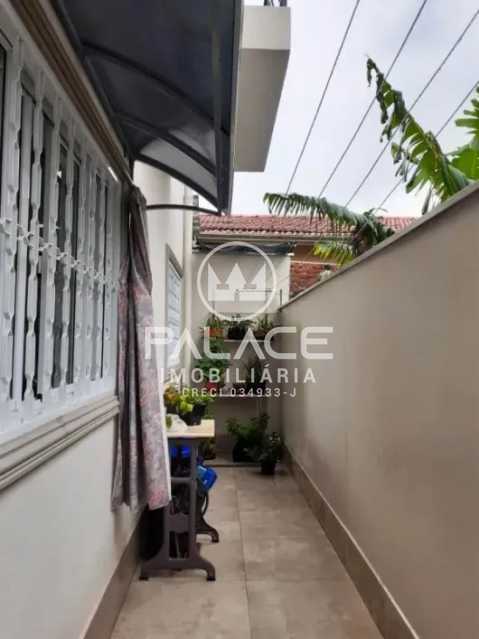 Casa à venda com 3 quartos, 90m² - Foto 18