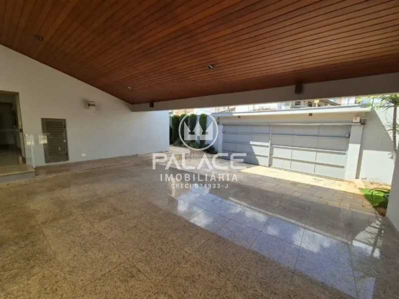 Casa à venda com 3 quartos, 374m² - Foto 3