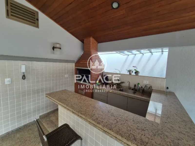Casa à venda com 3 quartos, 374m² - Foto 8