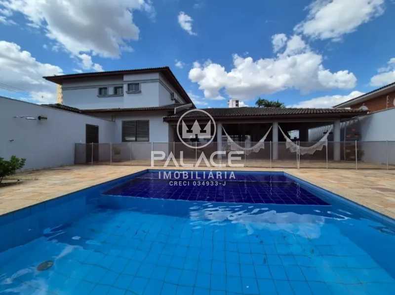 Casa à venda com 3 quartos, 374m² - Foto 9