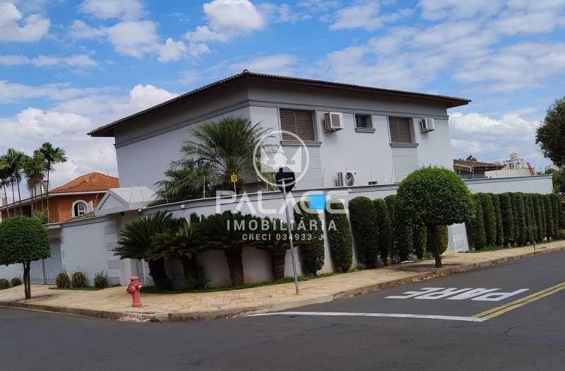Casa à venda com 3 quartos, 374m² - Foto 2