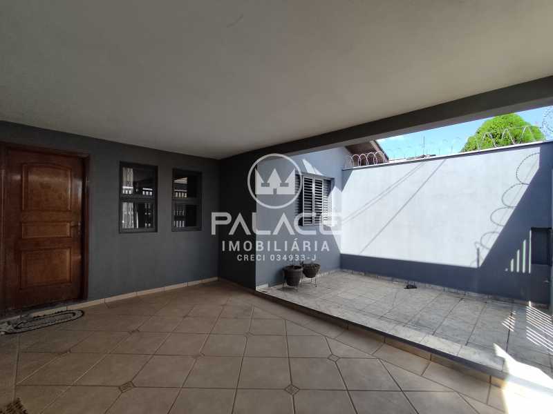 Casa para alugar com 2 quartos, 98m² - Foto 1