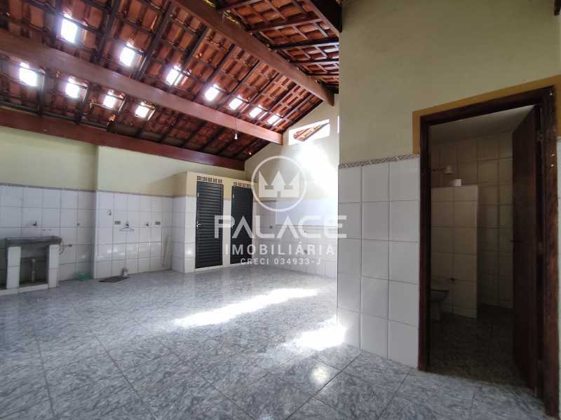 Casa para alugar com 2 quartos, 98m² - Foto 25