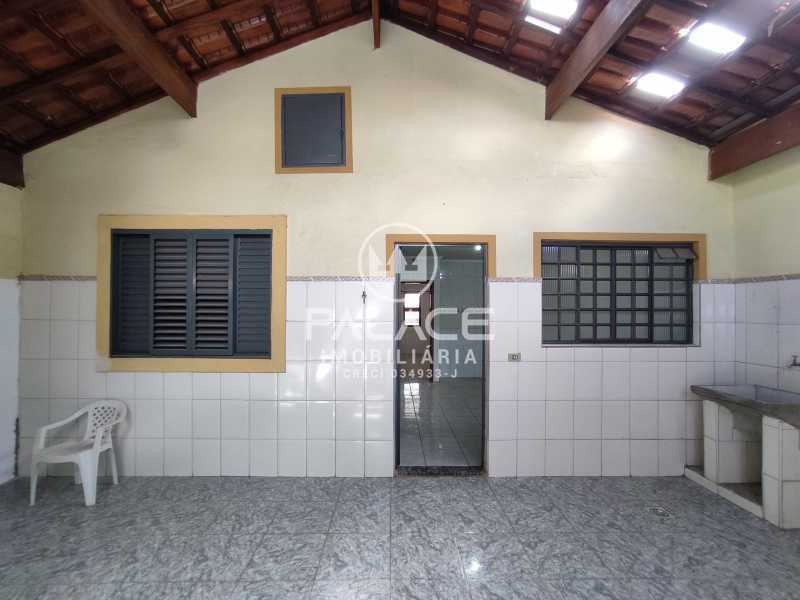 Casa para alugar com 2 quartos, 98m² - Foto 28