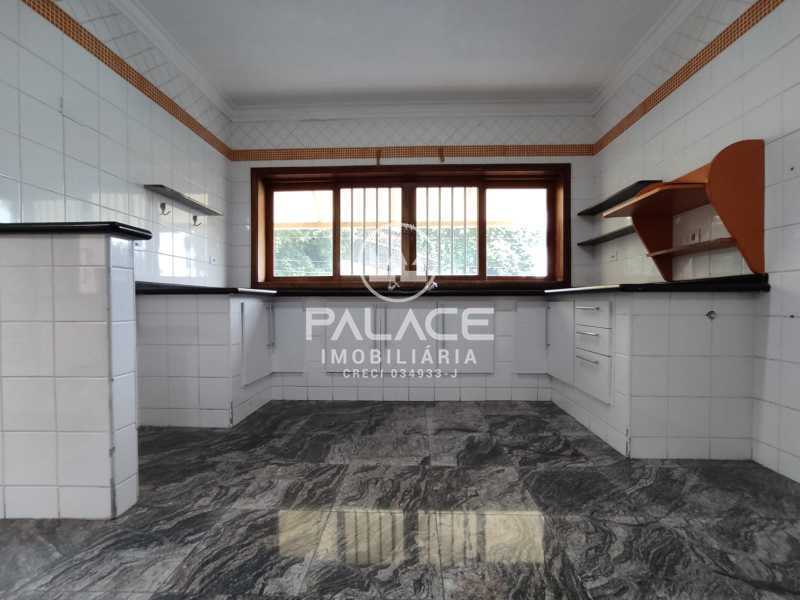 Casa para alugar com 3 quartos, 219m² - Foto 17