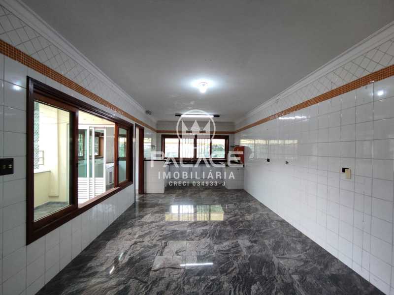 Casa para alugar com 3 quartos, 219m² - Foto 15
