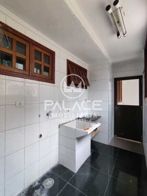 Casa para alugar com 3 quartos, 219m² - Foto 13