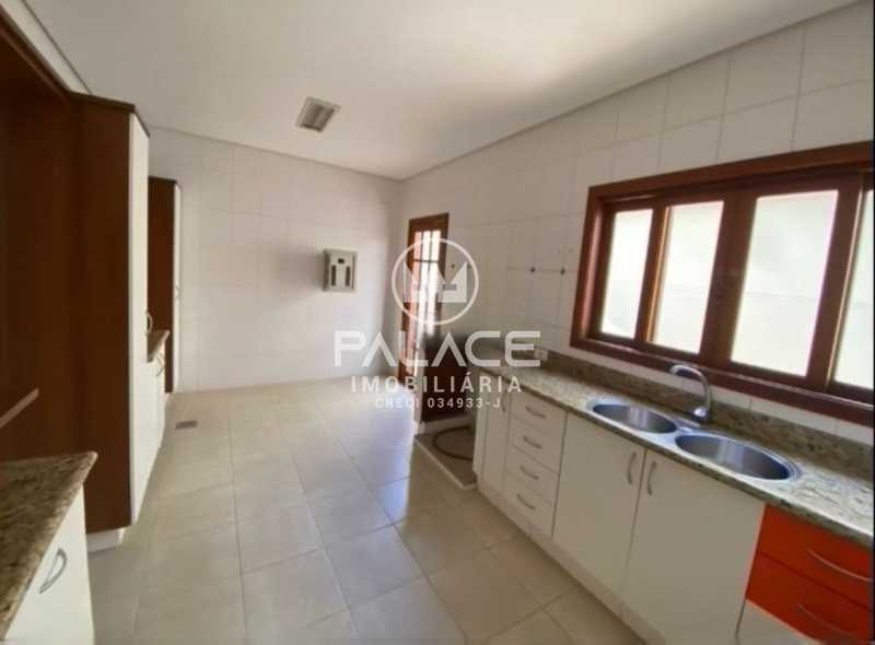Casa de Condomínio para alugar com 3 quartos, 220m² - Foto 12