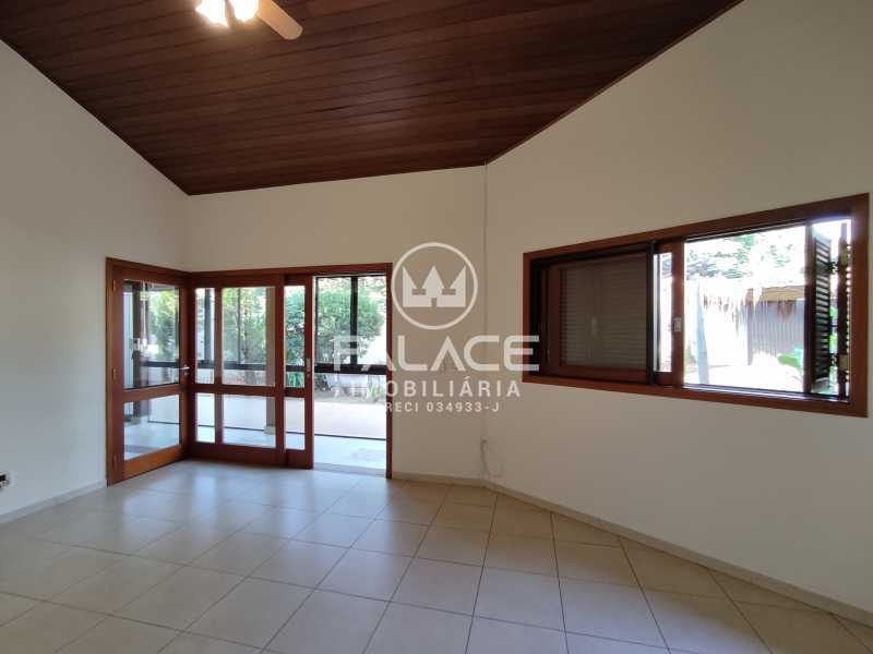 Casa à venda e aluguel com 1 quarto, 107m² - Foto 17
