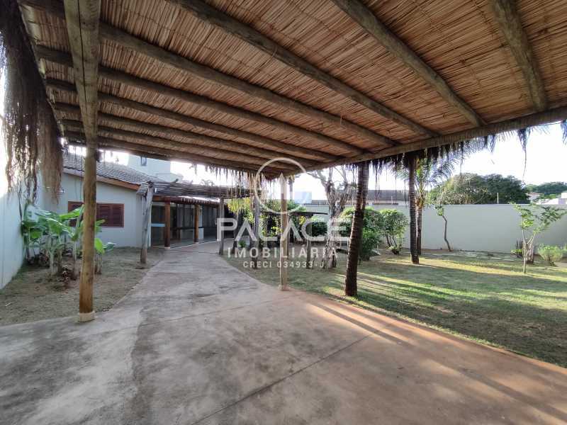 Casa à venda e aluguel com 1 quarto, 107m² - Foto 2