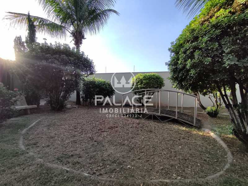 Casa à venda e aluguel com 1 quarto, 107m² - Foto 4