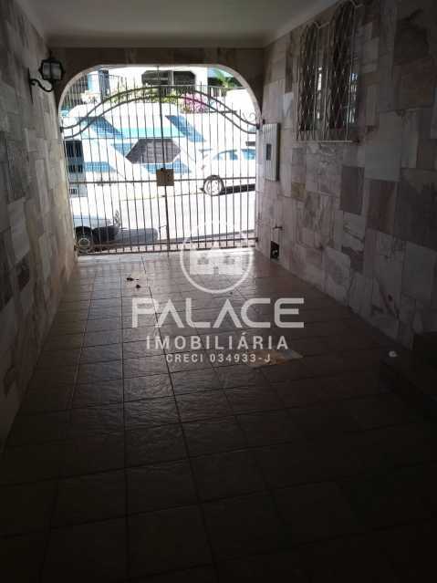 Casa à venda com 4 quartos, 152m² - Foto 1