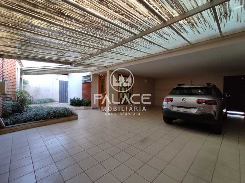 Casa à venda e aluguel com 3 quartos, 241m² - Foto 2