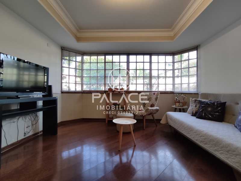 Casa à venda e aluguel com 3 quartos, 241m² - Foto 8