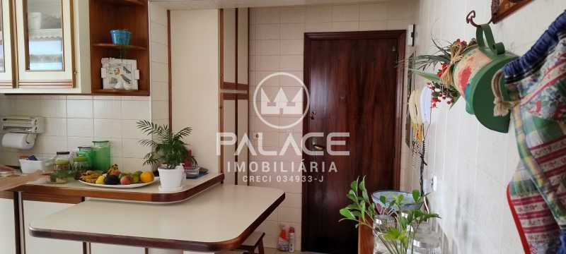 Apartamento à venda com 3 quartos, 150m² - Foto 17