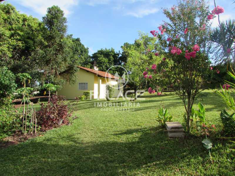 Chácara à venda com 6 quartos, 416m² - Foto 5