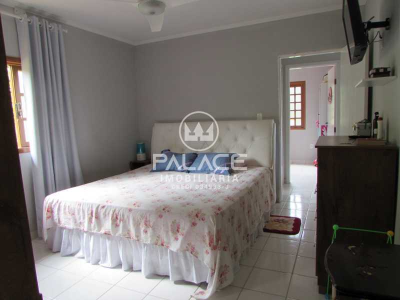 Chácara à venda com 6 quartos, 416m² - Foto 17