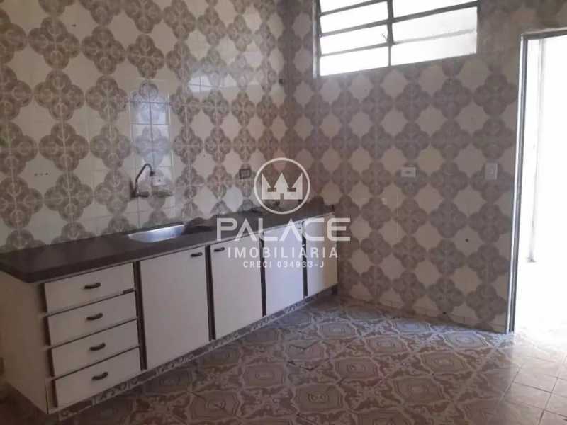 Casa à venda com 3 quartos, 200m² - Foto 3