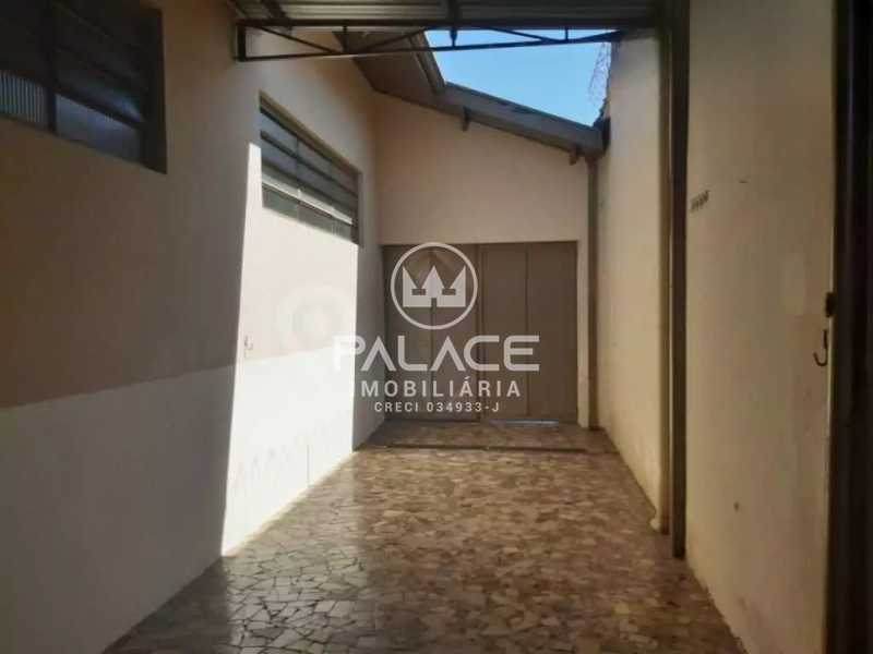 Casa à venda com 3 quartos, 200m² - Foto 8