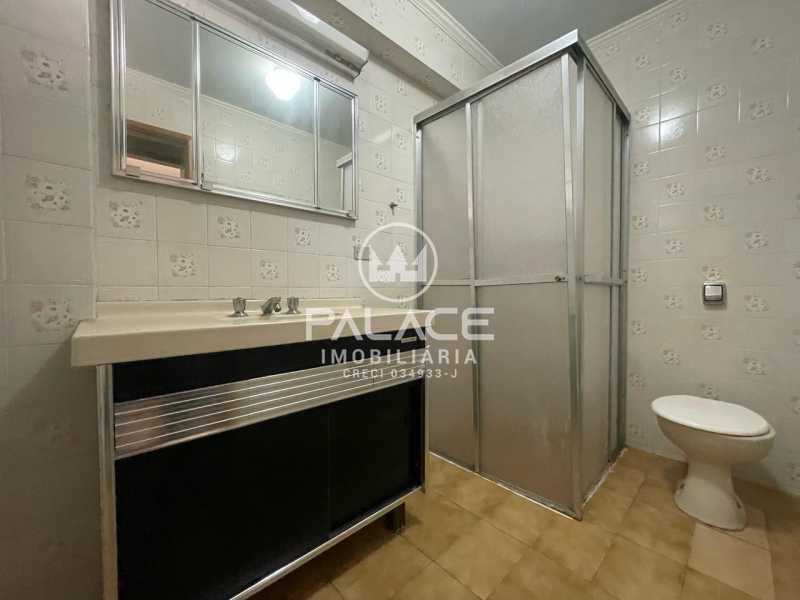Casa para alugar com 4 quartos, 245m² - Foto 17