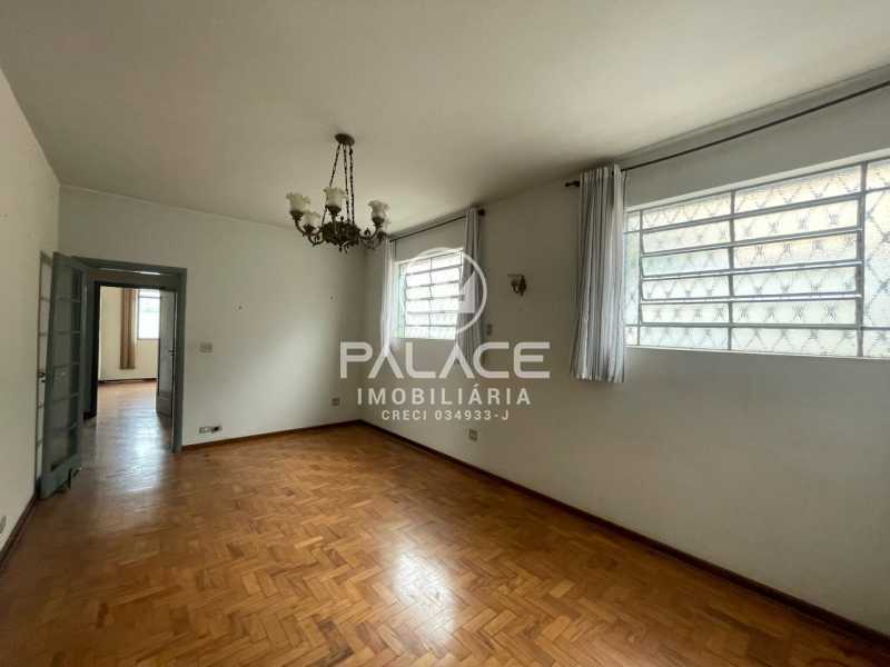 Casa para alugar com 4 quartos, 245m² - Foto 4