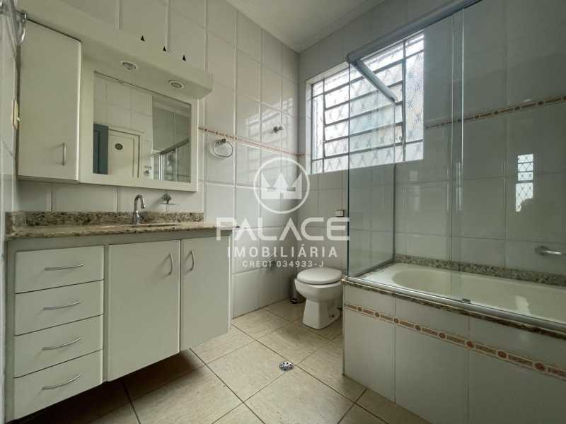 Casa para alugar com 4 quartos, 245m² - Foto 13
