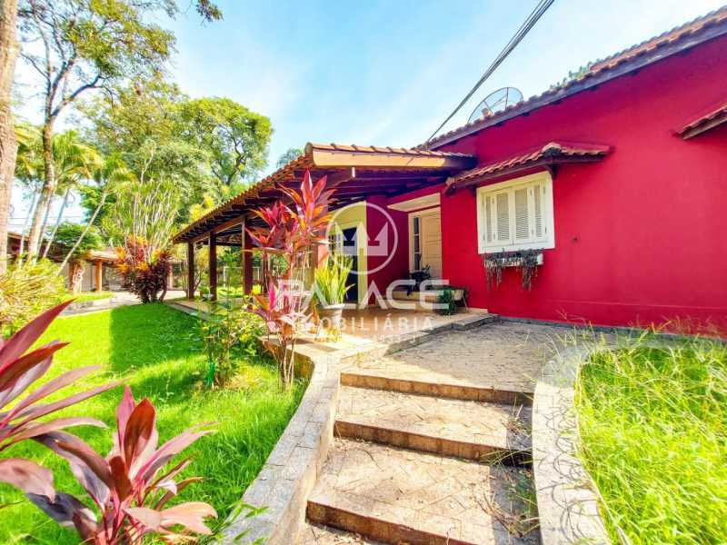 Casa Comercial à venda e aluguel com 3 quartos, 250m² - Foto 1