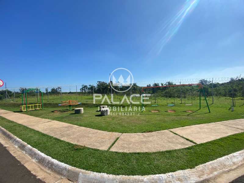 Casa de Condomínio para alugar com 2 quartos, 40m² - Foto 13