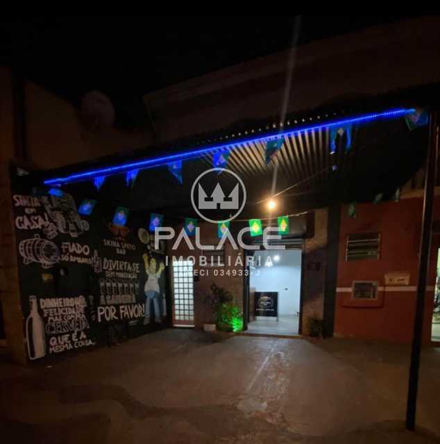 Casa Comercial à venda com 3 quartos, 305m² - Foto 3
