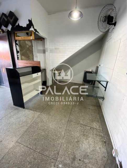 Casa Comercial à venda com 3 quartos, 305m² - Foto 6