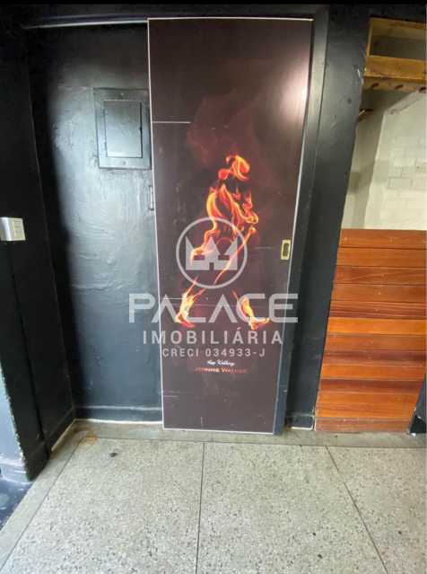 Casa Comercial à venda com 3 quartos, 305m² - Foto 7